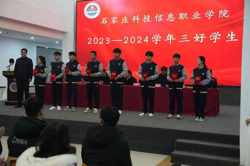 03e2c4da08103d0e8e55c52969a1500c.jpg 03e2c4da08103d0e8e55c52969a1500c.jpg