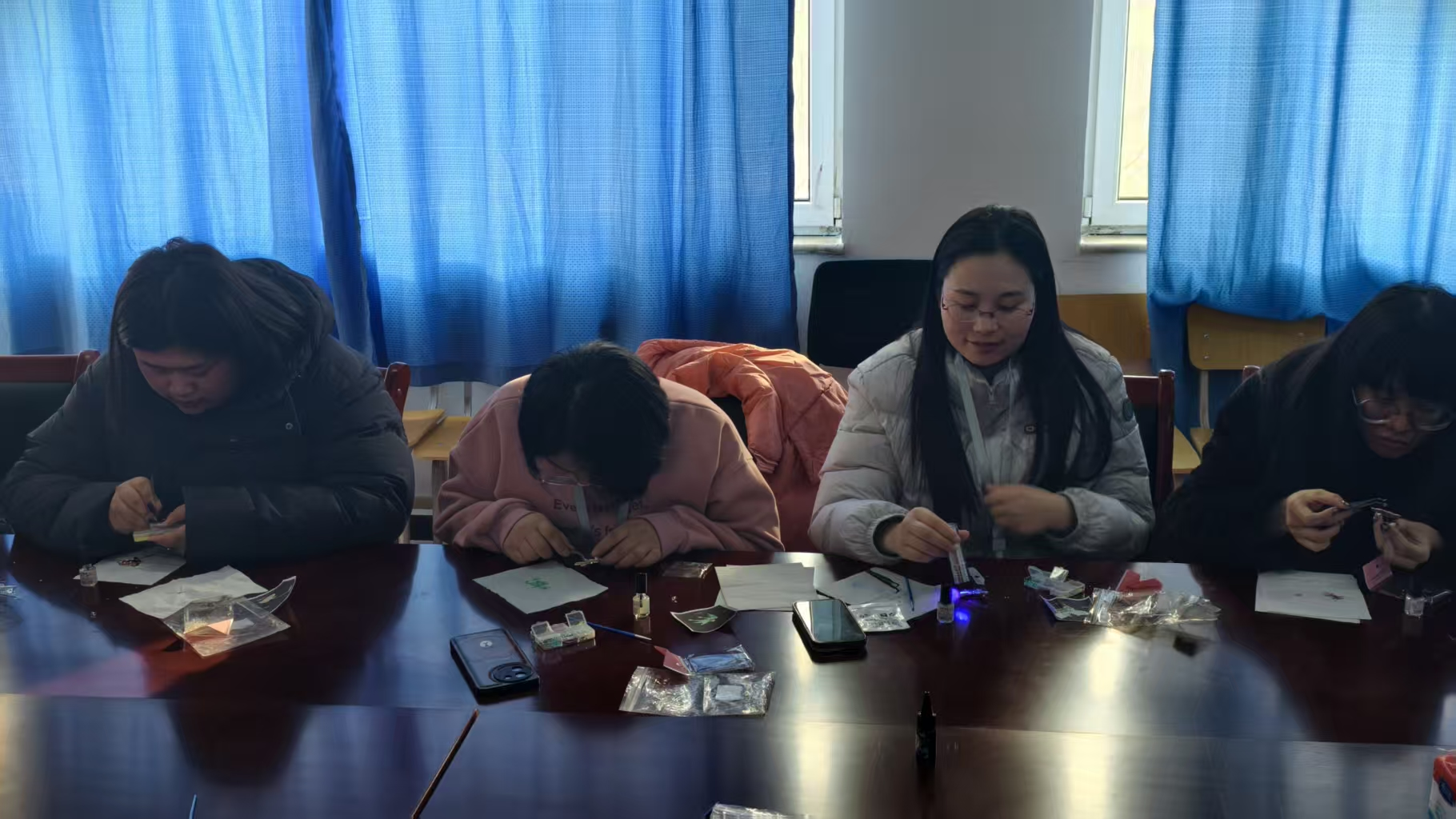 图片2 图片2